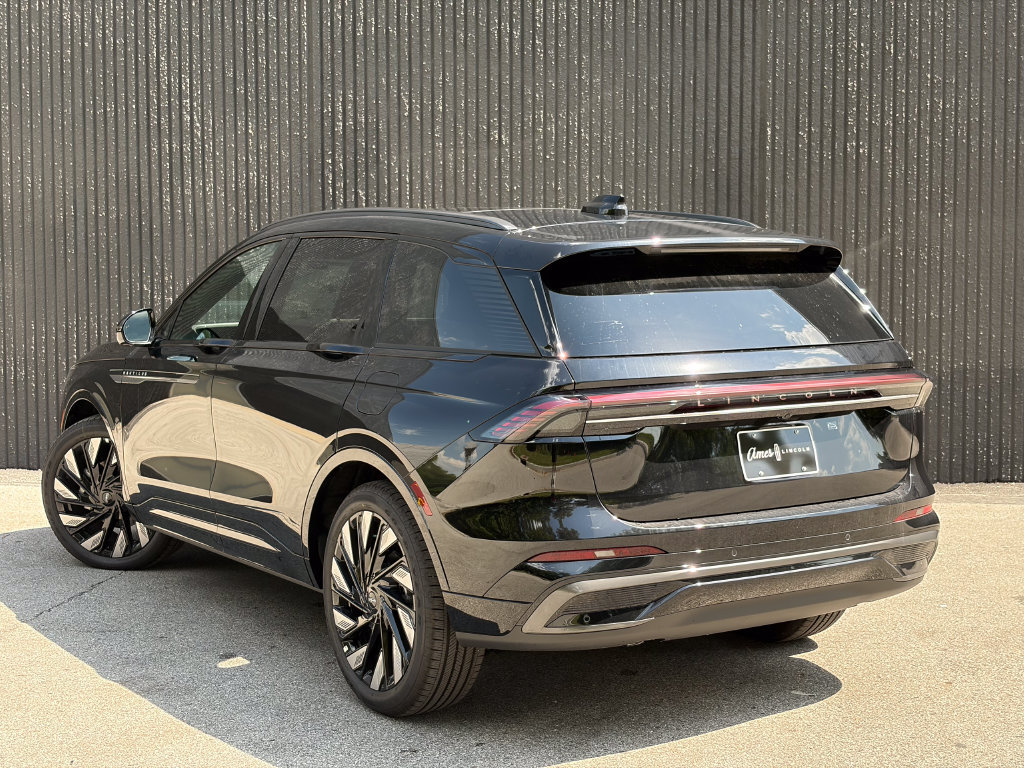 New 2026 Lincoln Nautilus Reserve w/ Jet Appearance Package AWD/4WD image 5