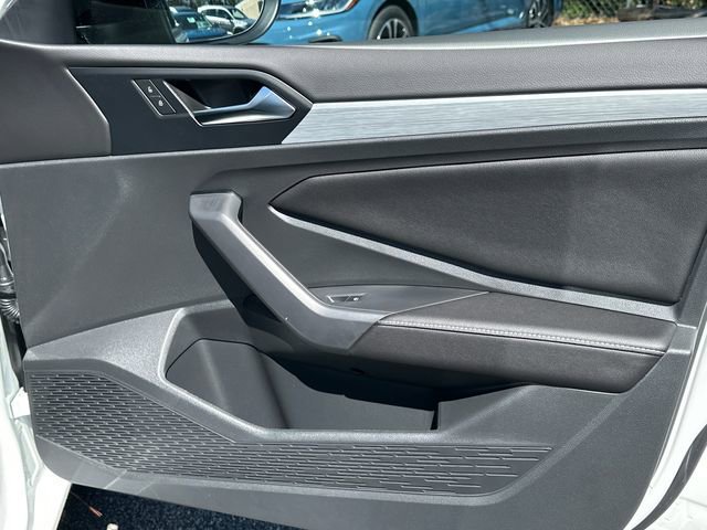 Used 2025 Volkswagen Jetta Sport image 30