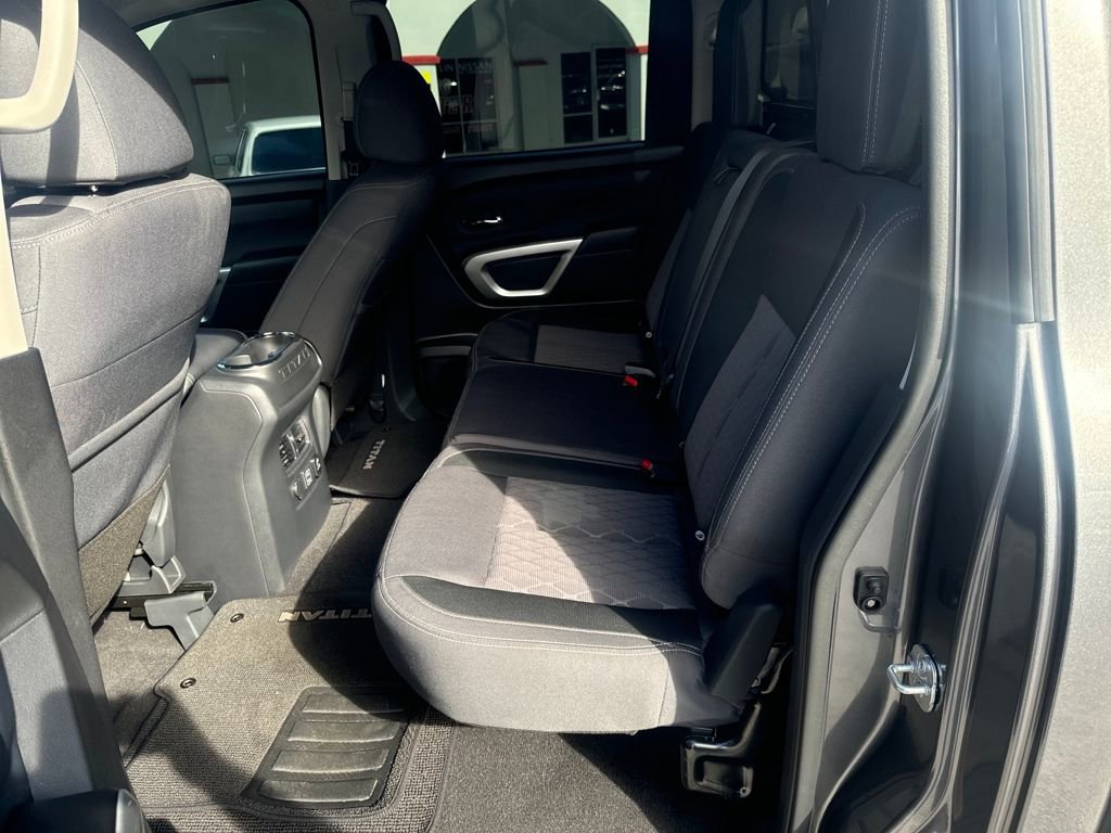 Used 2024 Nissan Titan SV w/ SV Convenience Package image 25