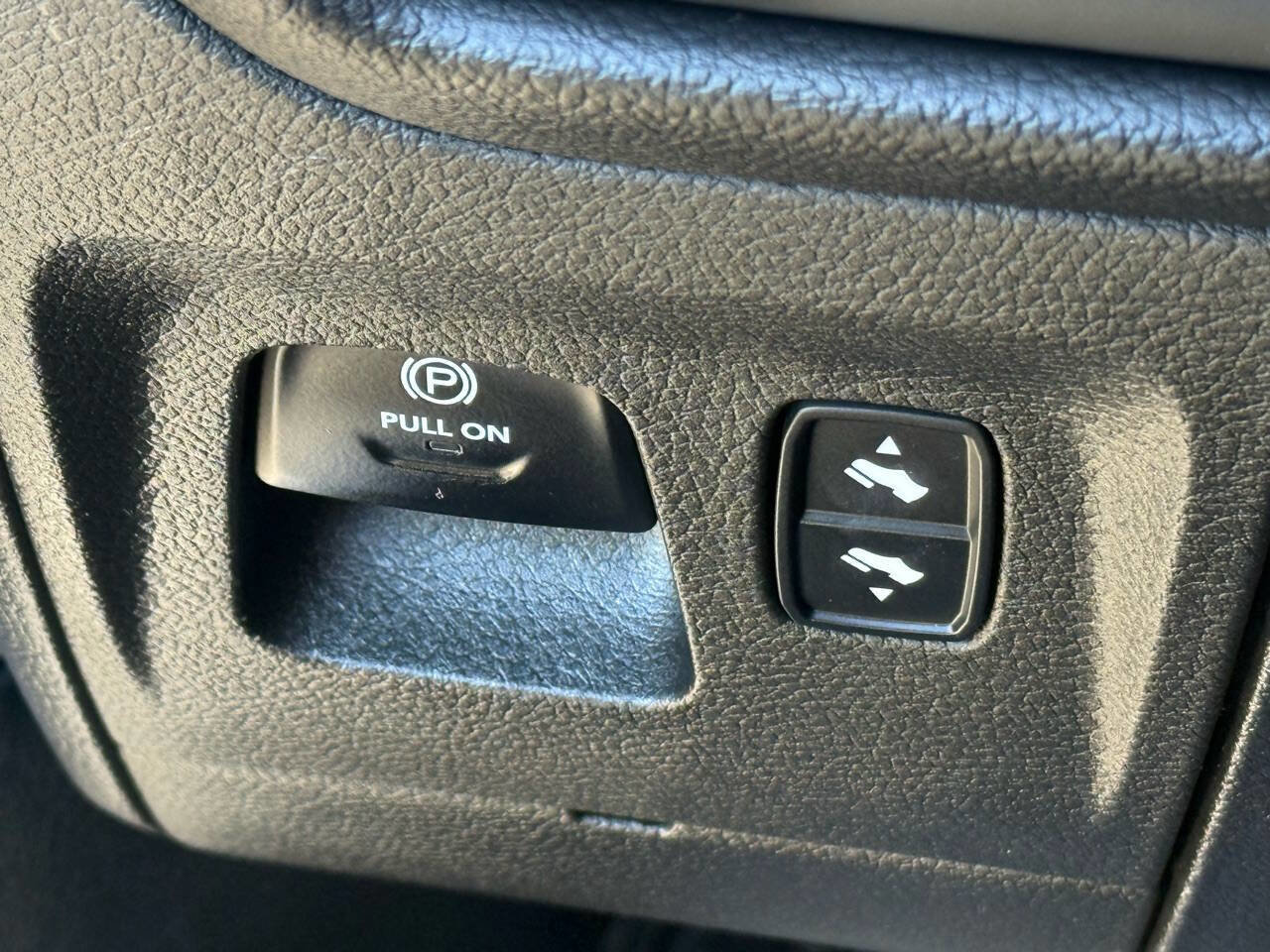 Used 2019 RAM 1500 Big Horn image 16