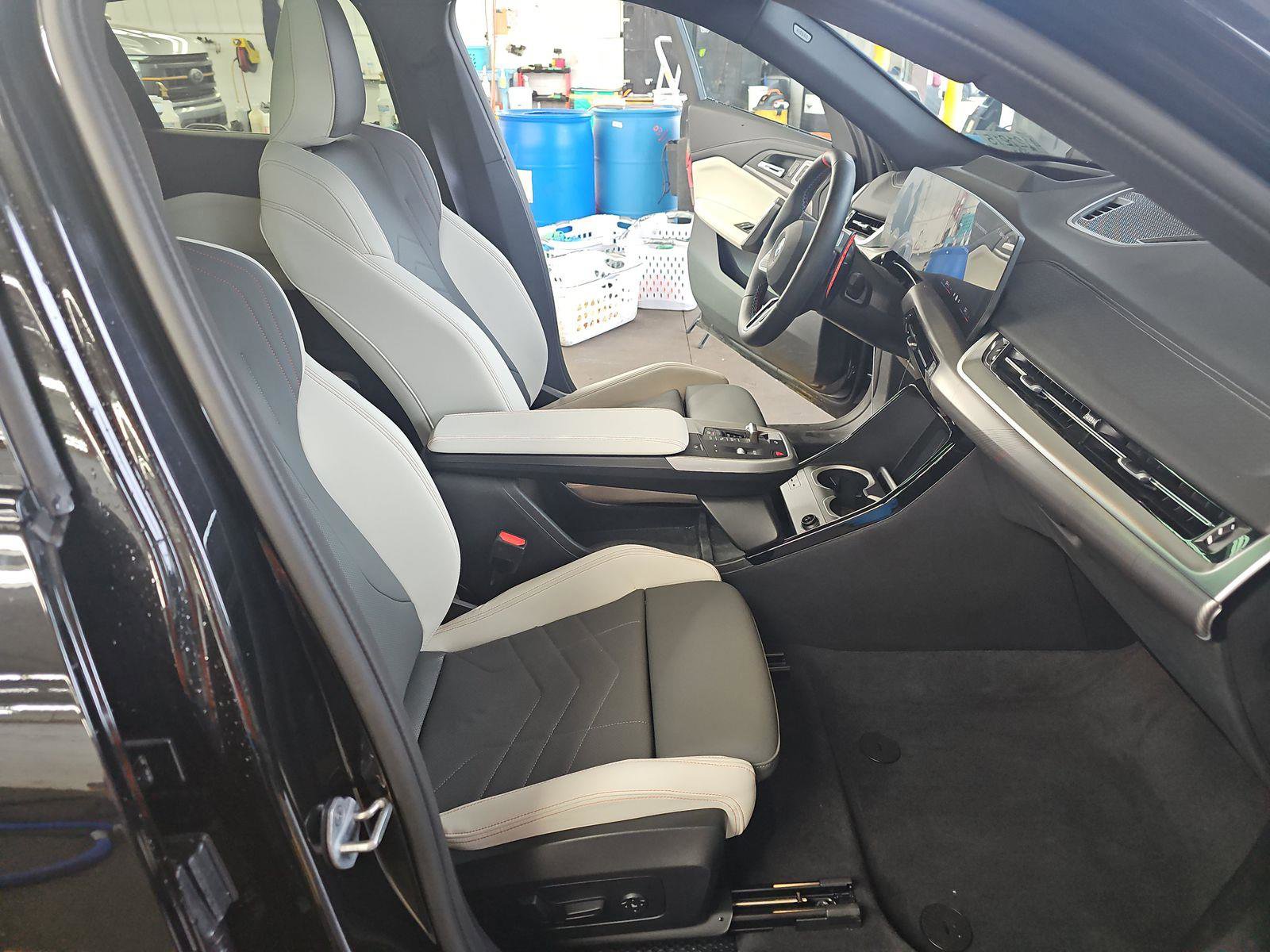 Used 2025 BMW X2 M35i w/ Premium Package AWD/4WD image 8