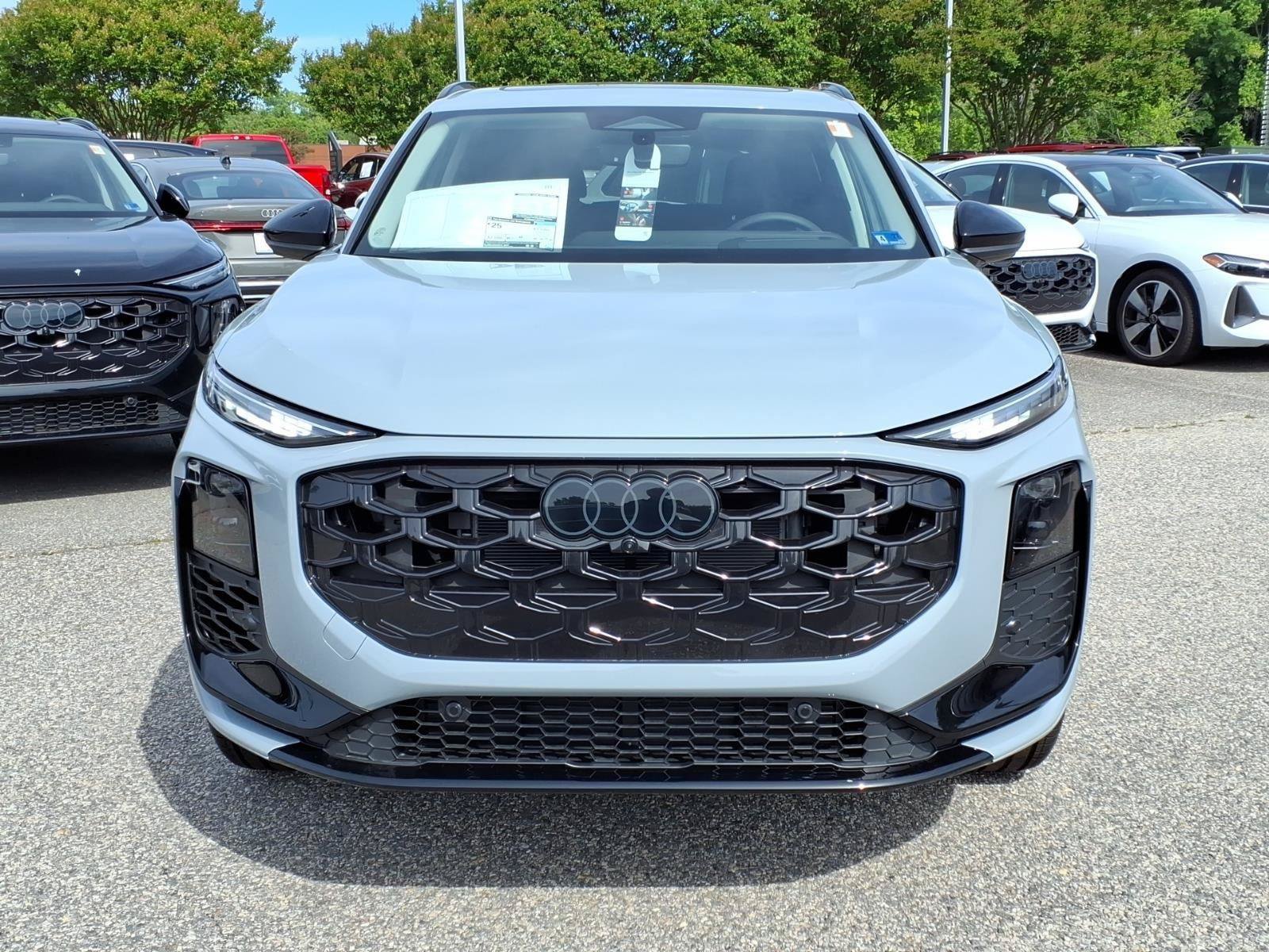 New 2026 Audi Q3 quattro 2.0T AWD/4WD image 2