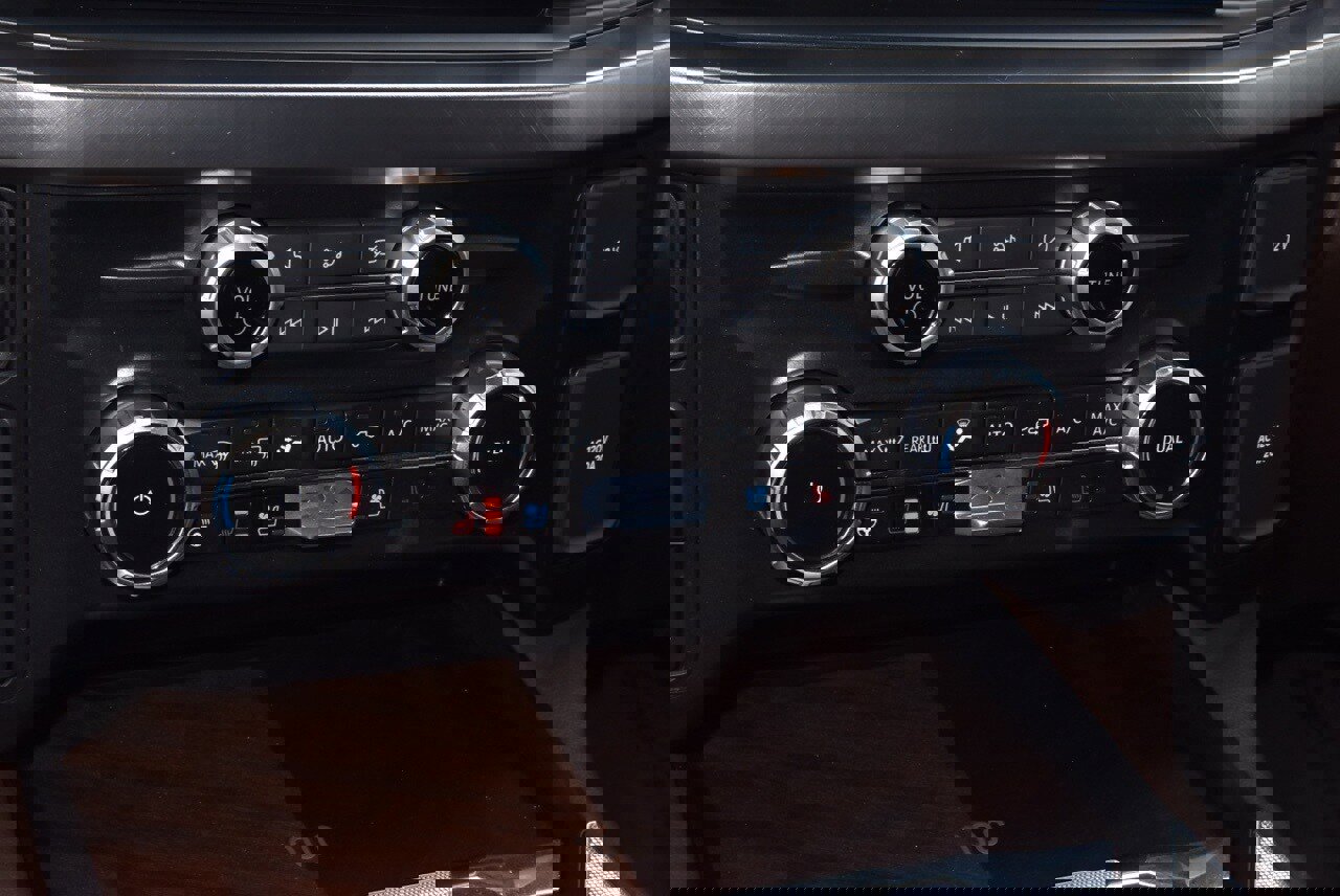 Used 2023 Ford F250 King Ranch w/ Chrome Package image 29