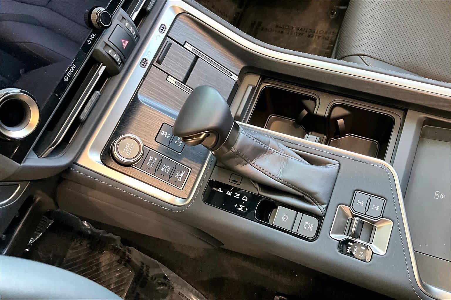 Used 2024 Lexus GX 550 AWD/4WD image 14