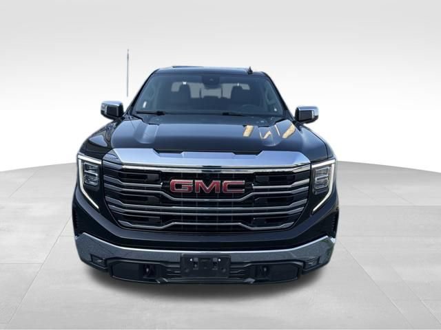 Used 2023 GMC Sierra 1500 SLT w/ SLT Premium Package AWD/4WD image 3