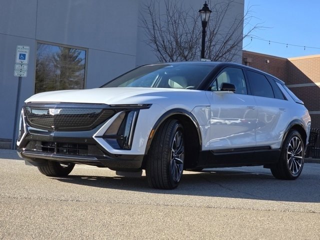 Used 2026 Cadillac Lyriq Sport w/ LPO, Floor Liner Package image 20