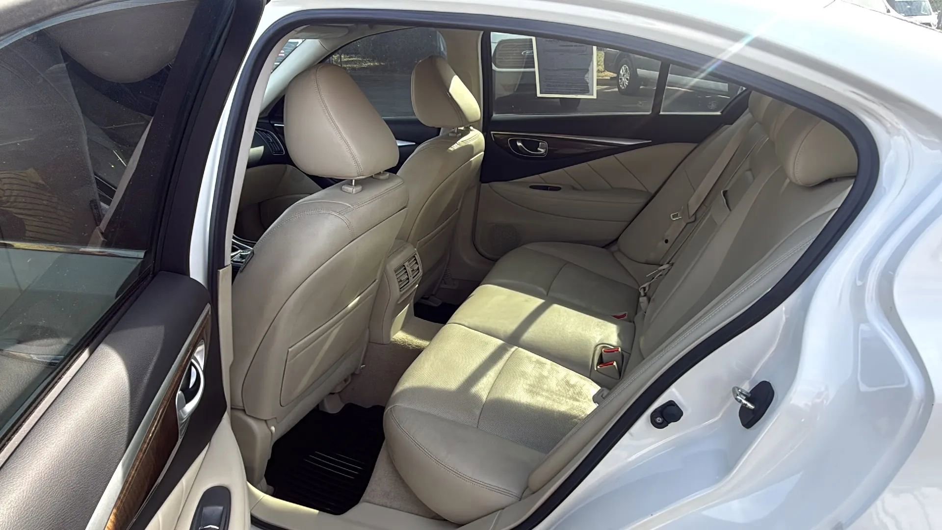 Used 2015 INFINITI Q50 Premium w/ Deluxe Touring Package AWD/4WD image 11