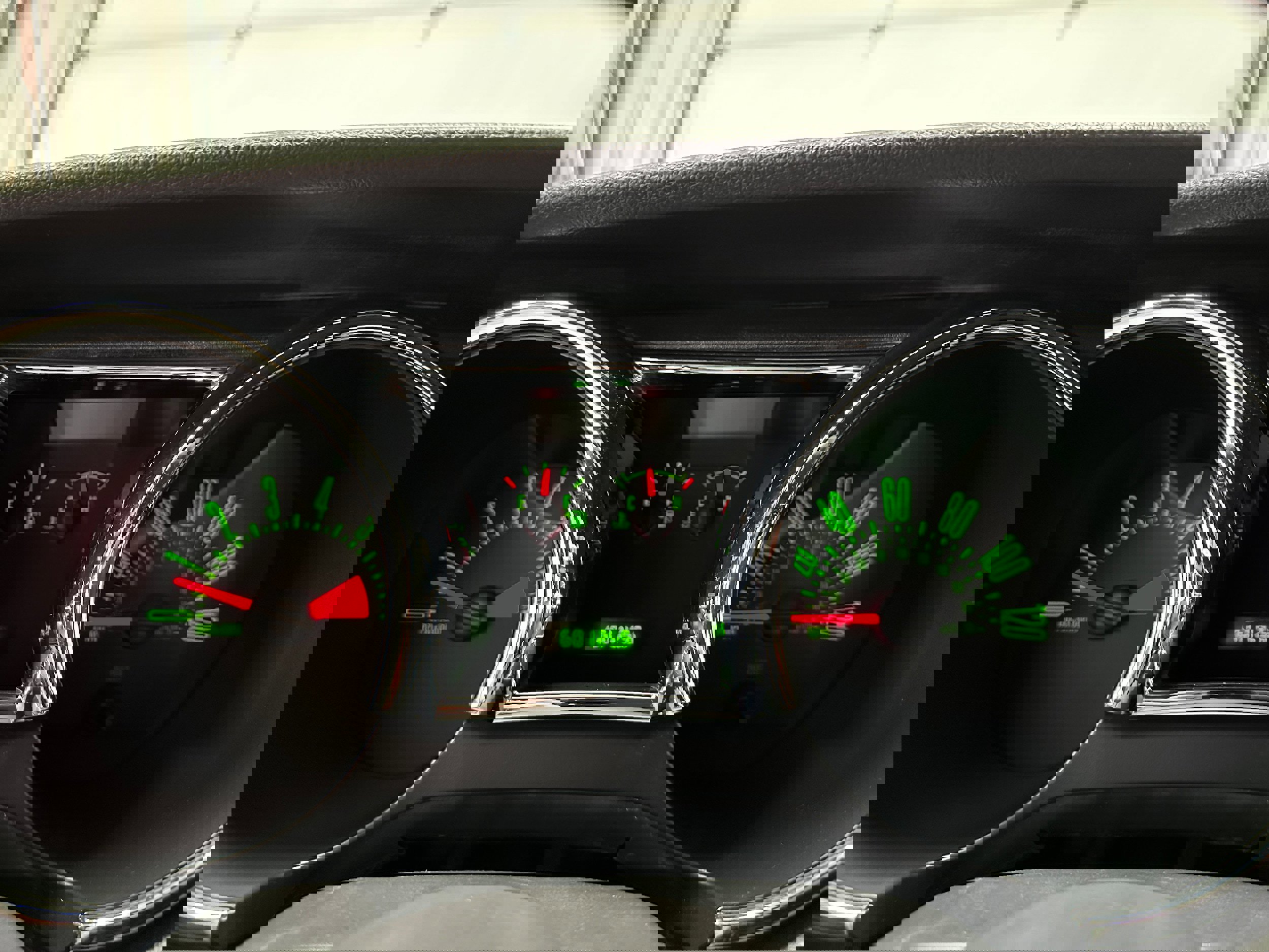 Used 2005 Ford Mustang Deluxe image 15