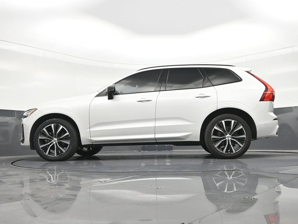 Certified 2024 Volvo XC60 B5 Plus w/ Climate Package AWD/4WD image 24