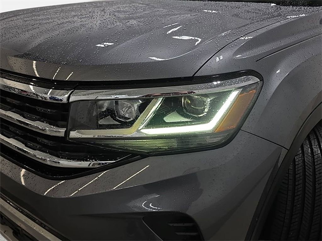 Used 2021 Volkswagen Atlas Cross Sport SE AWD/4WD image 28