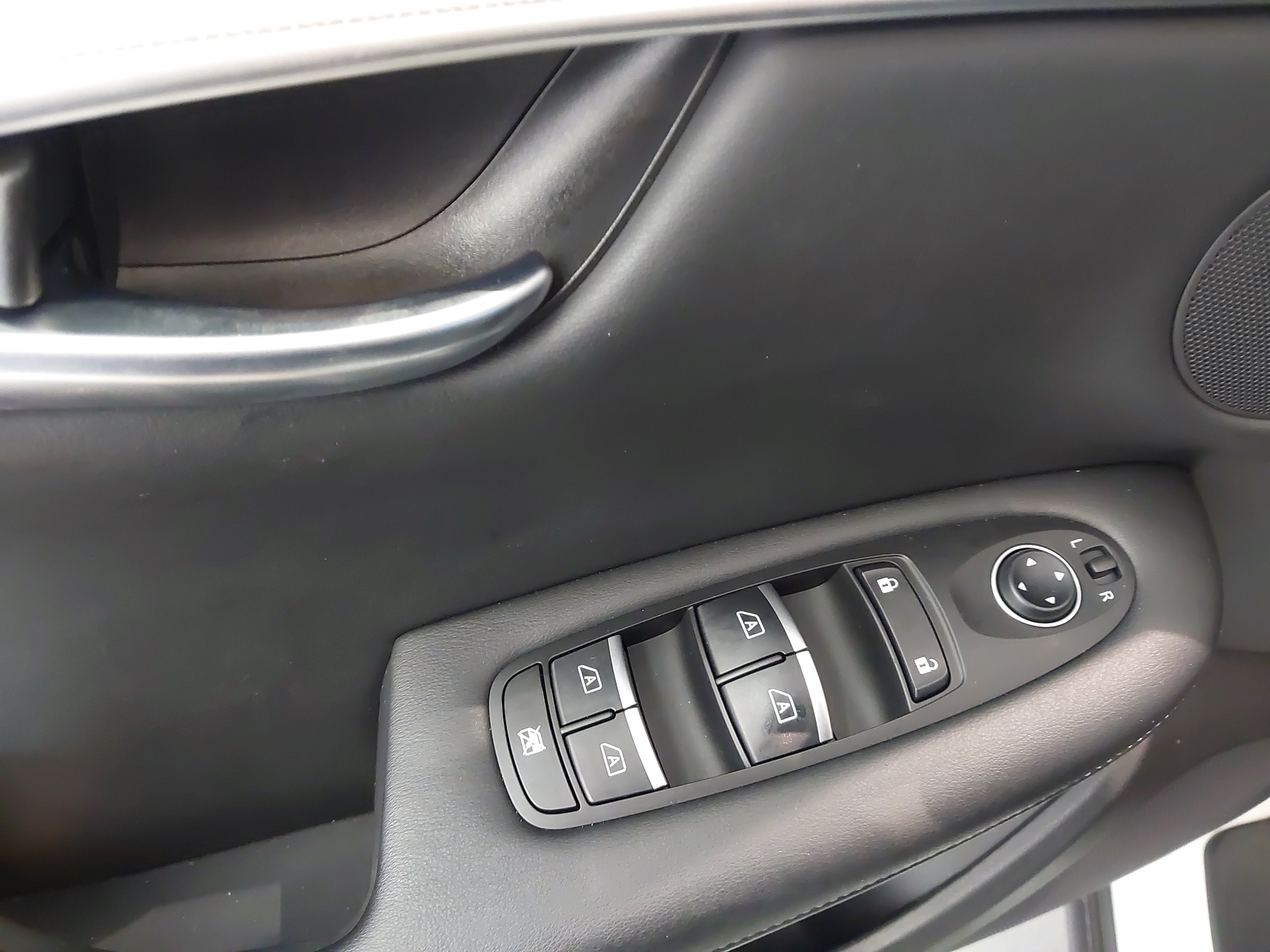 Used 2020 INFINITI QX50 Luxe AWD/4WD image 26