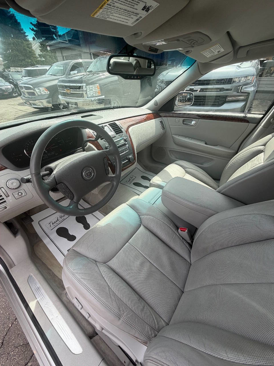 Used 2006 Cadillac DTS FWD image 26
