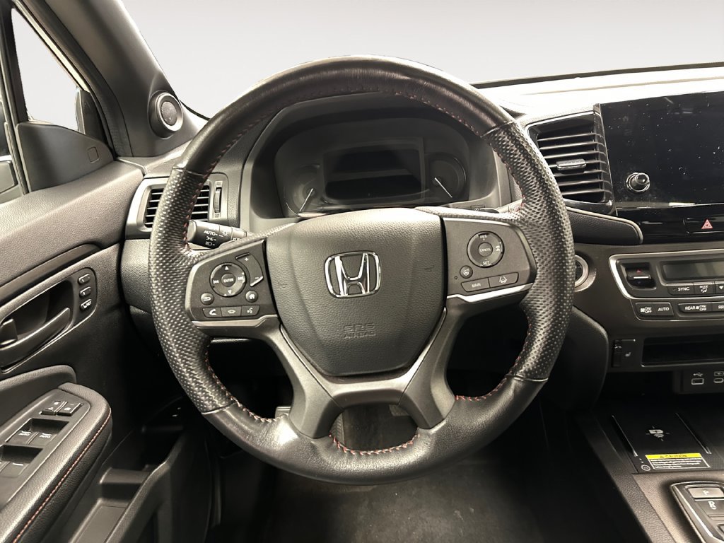 Used 2025 Honda Passport TrailSport image 12