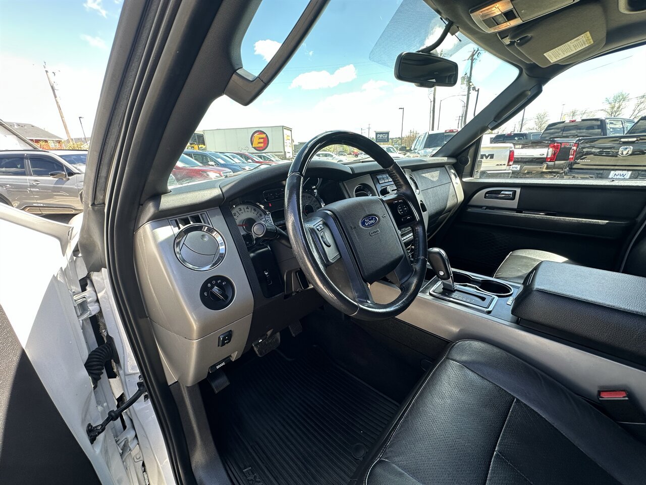 Used 2014 Ford Expedition EL Limited w/ Equipment Group 301A AWD/4WD image 46