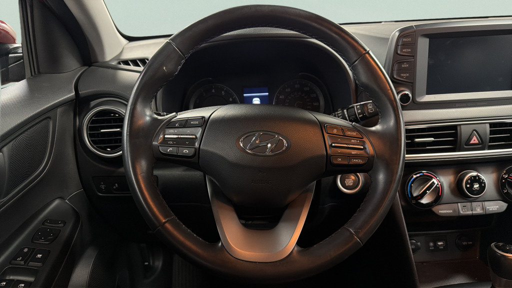 Used 2020 Hyundai Kona SEL FWD image 32