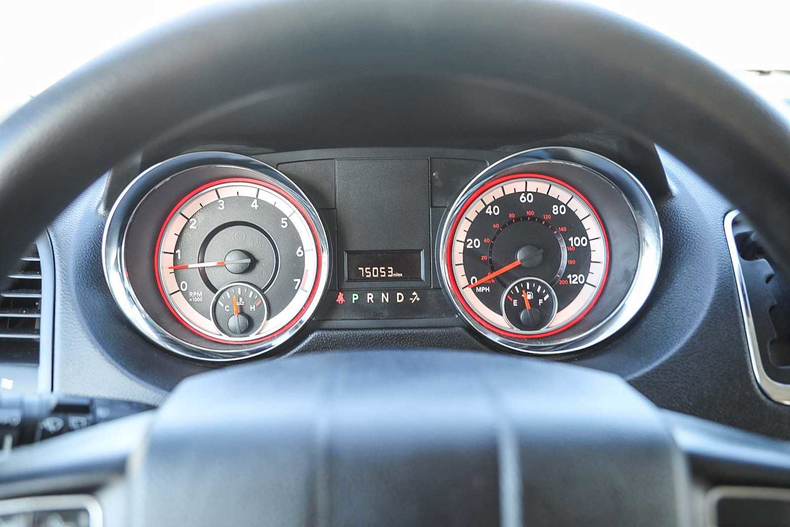 Used 2019 Dodge Grand Caravan SE w/ UConnect Hands-Free Group image 24