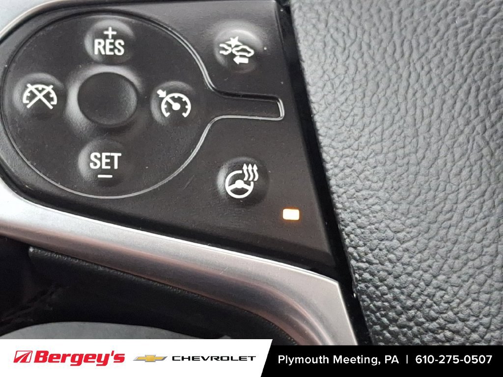 Used 2023 Chevrolet Traverse Premier FWD image 31