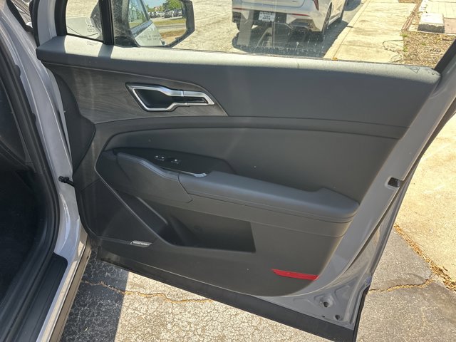 Used 2025 Kia Sportage X-Pro AWD/4WD image 17