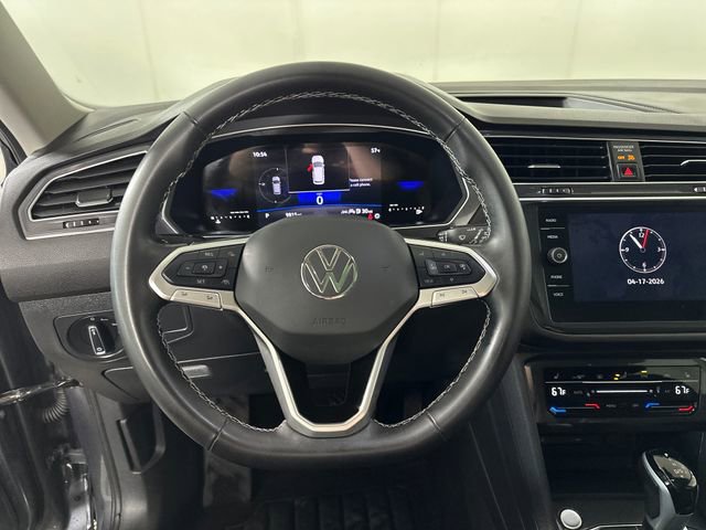 Used 2024 Volkswagen Tiguan SE image 14