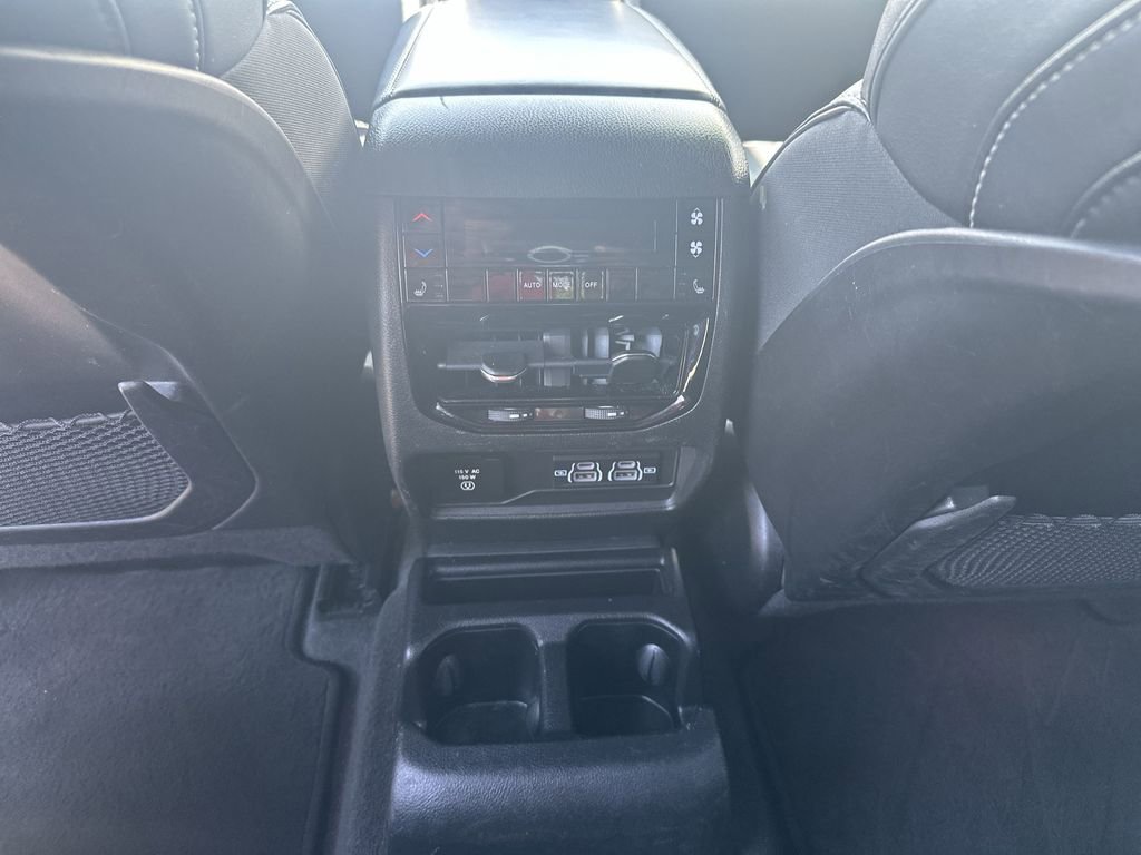 Used 2022 Jeep Grand Cherokee L Overland RWD image 22