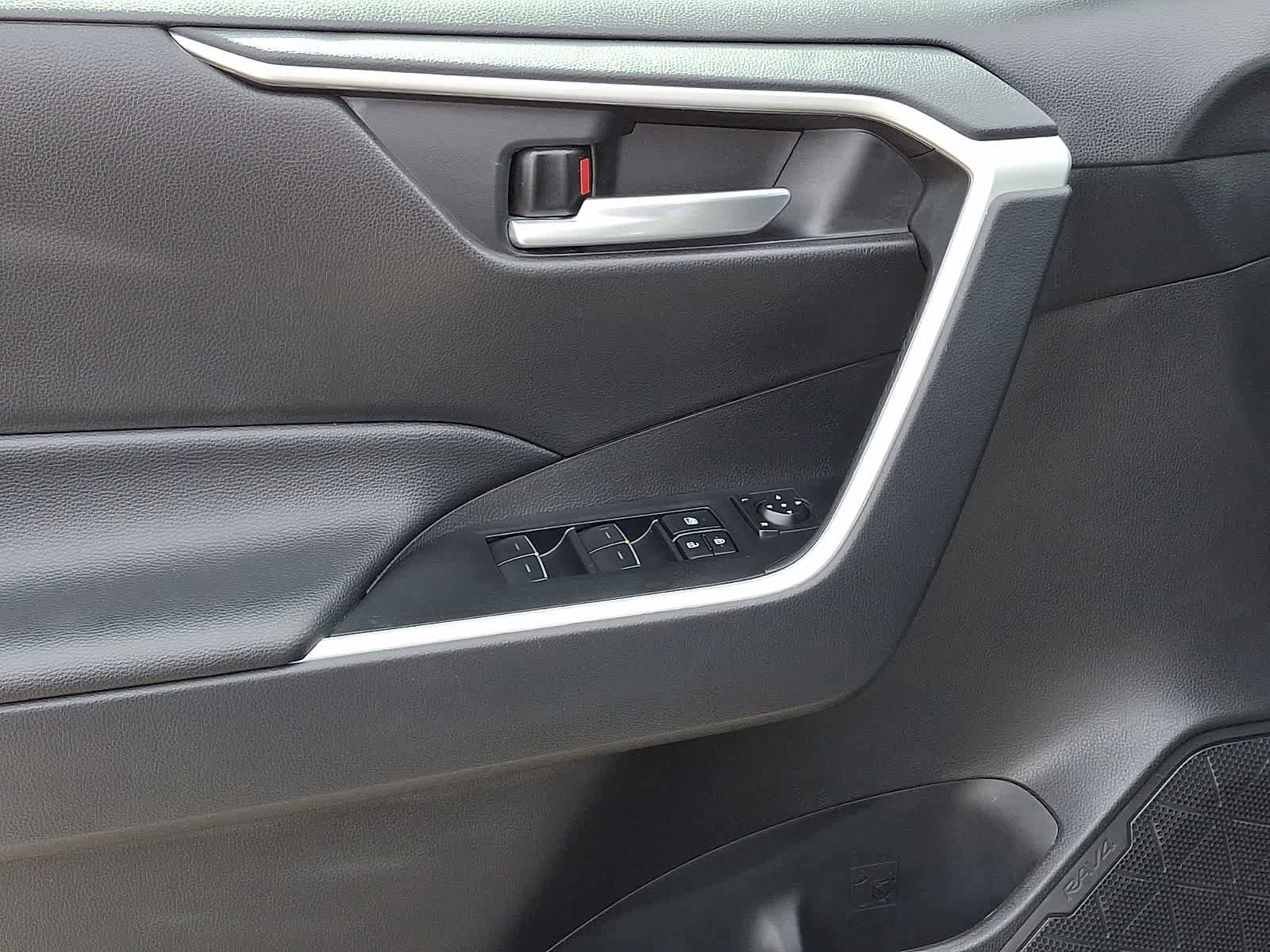 Certified 2025 Toyota RAV4 XLE image 15