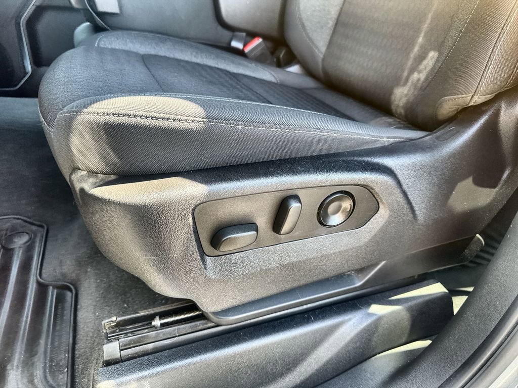 Used 2023 Chevrolet Silverado 1500 LT AWD/4WD image 12