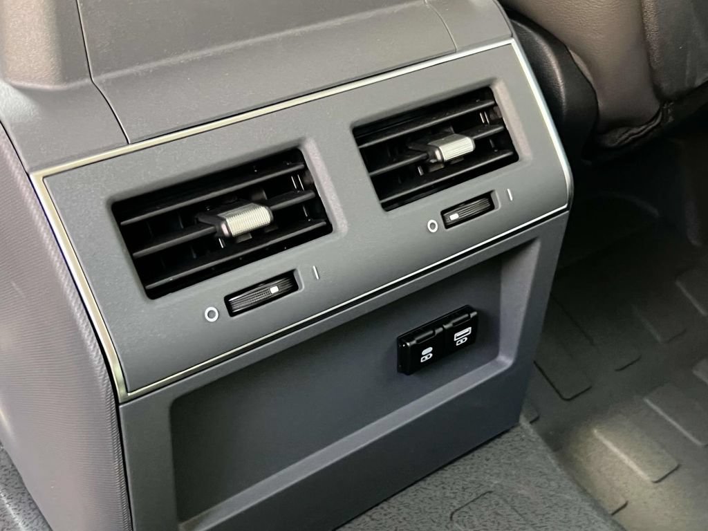 New 2025 INEOS Grenadier Station Wagon AWD/4WD image 14