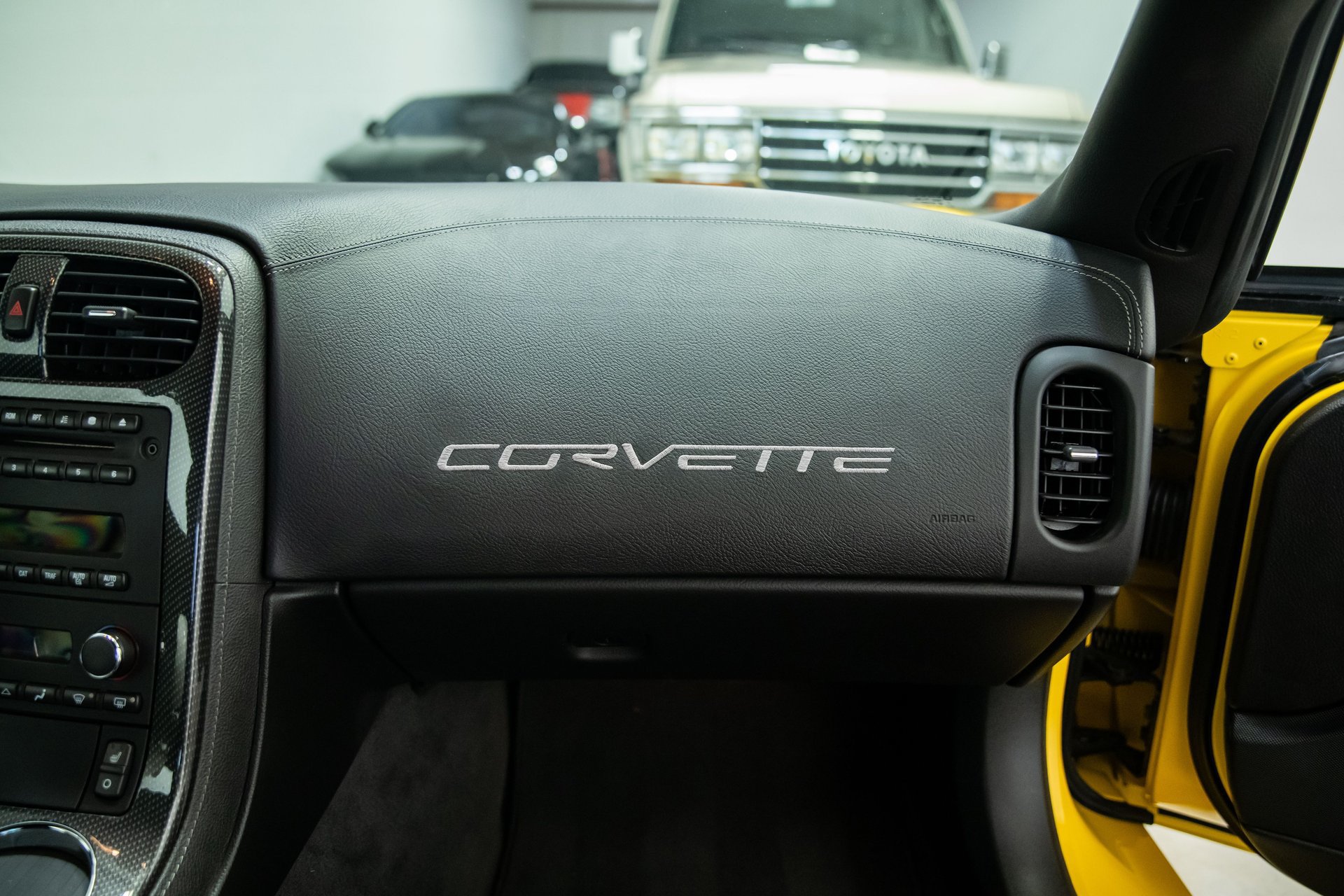 Used 2011 Chevrolet Corvette Z06 w/ Z07 Performance Package RWD image 37