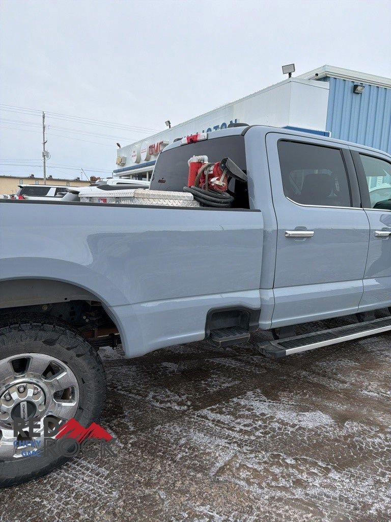 Used 2025 Ford F350 Lariat w/ Chrome Package image 5