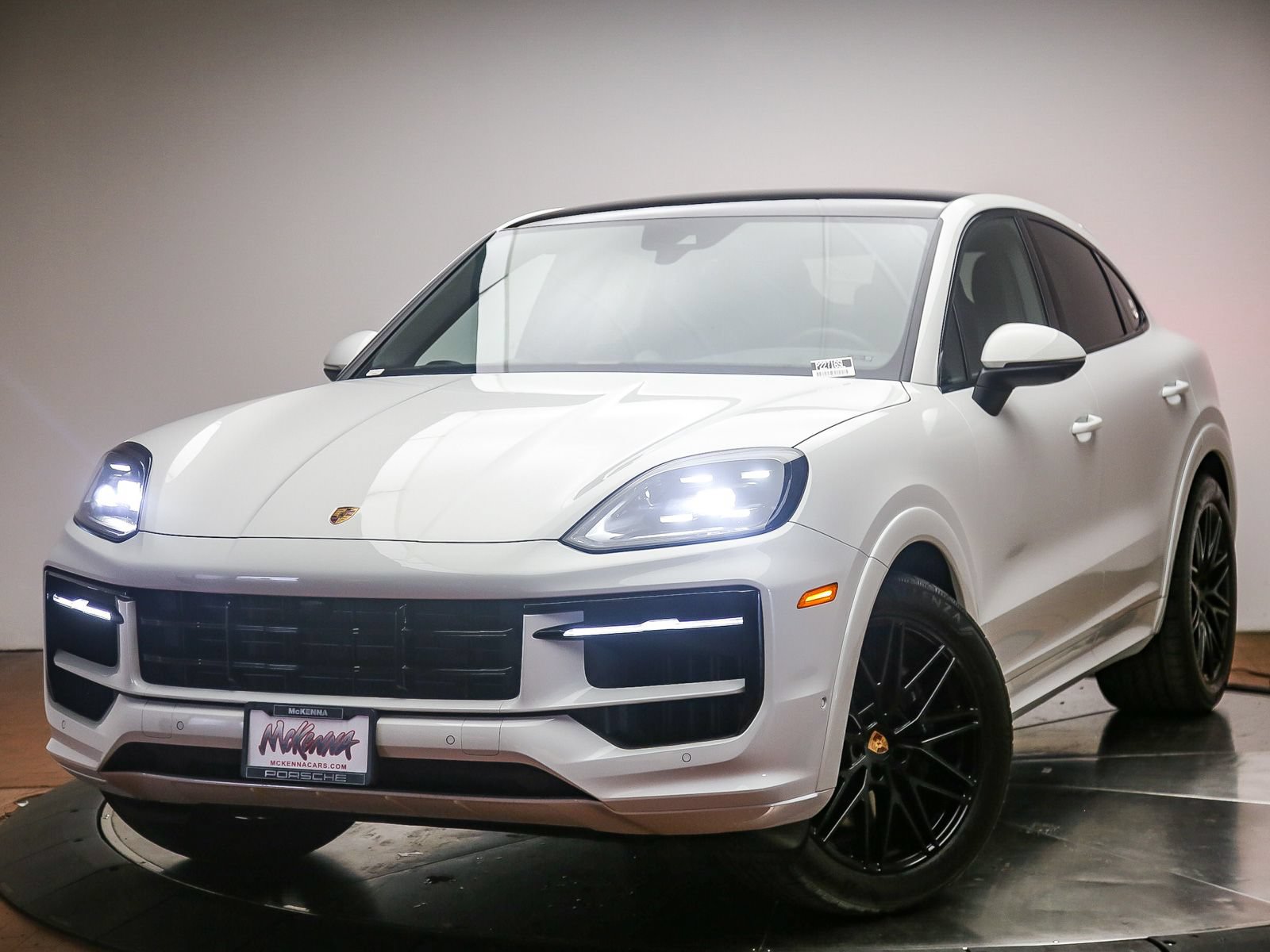 Certified 2026 Porsche Cayenne Coupe AWD/4WD image 1