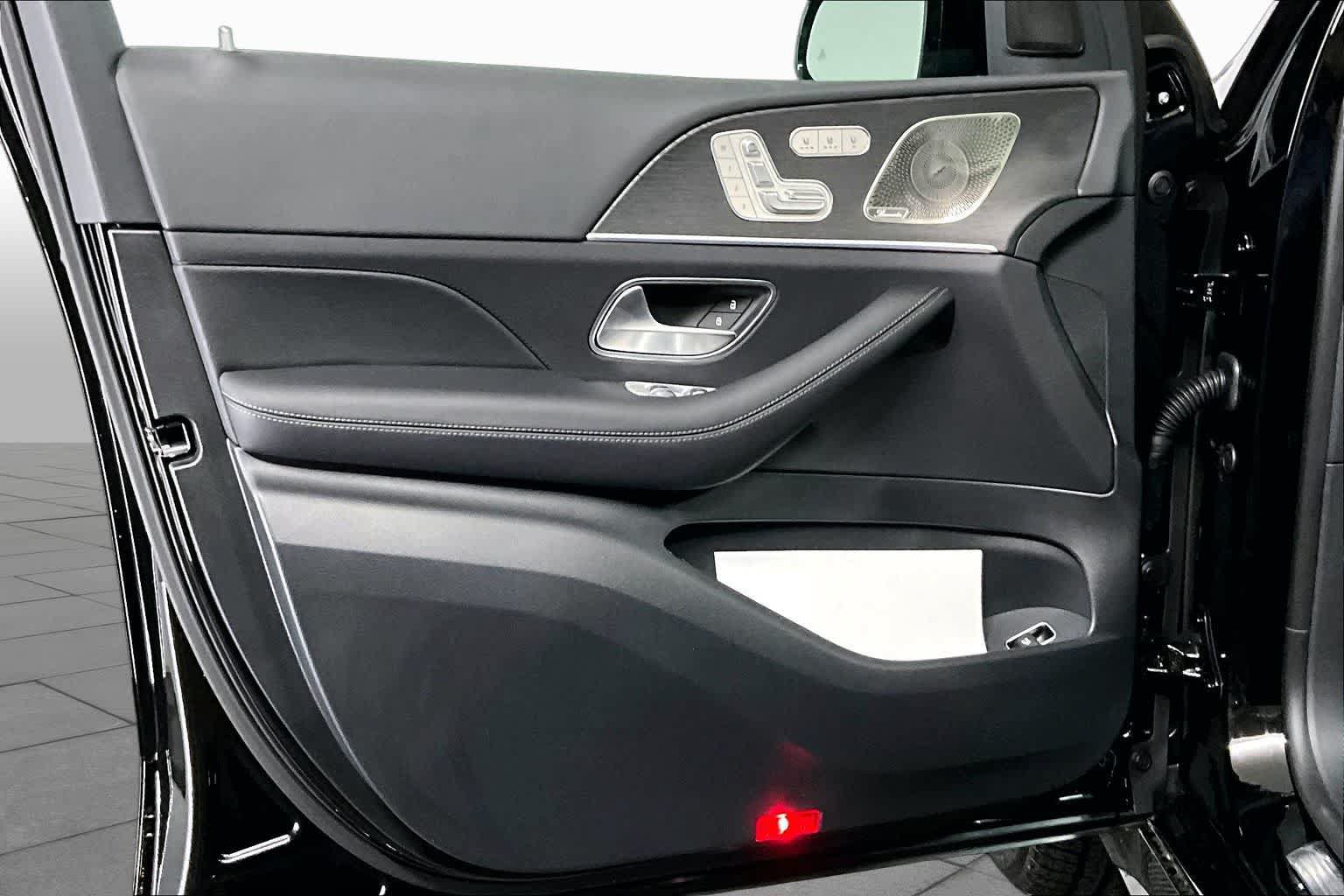 New 2027 Mercedes-Benz GLS 450 4MATIC image 12