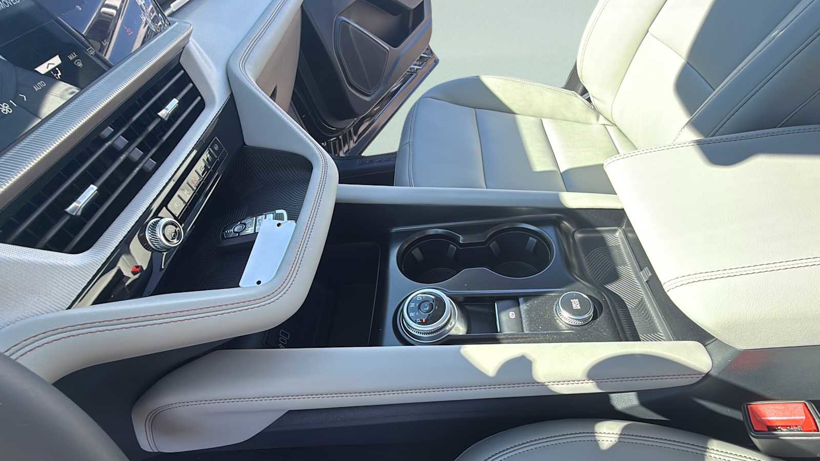 New 2026 Ford Explorer Active image 52