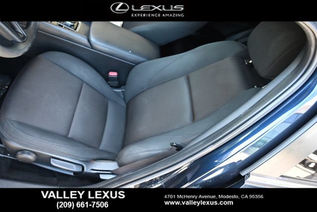 Used 2021 MAZDA MAZDA3 s FWD image 11
