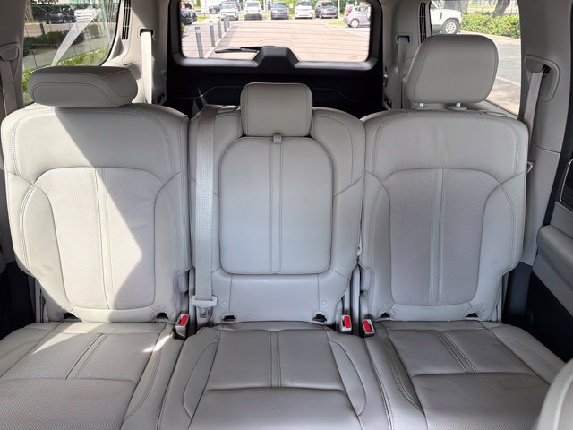 Used 2022 Jeep Wagoneer Series II AWD/4WD image 14
