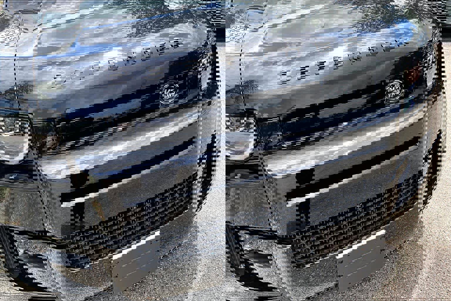 Used 2026 Land Rover Defender 110 V8 image 29