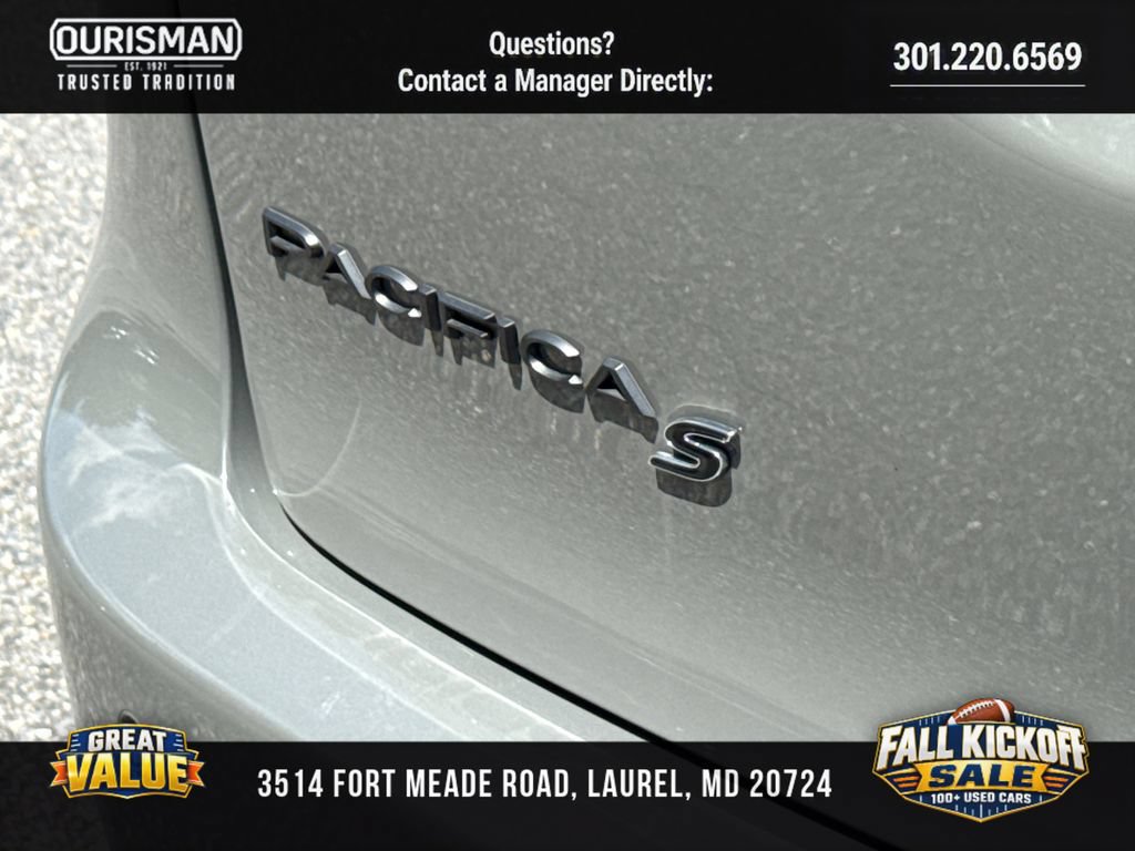 Used 2025 Chrysler Pacifica Limited FWD image 8