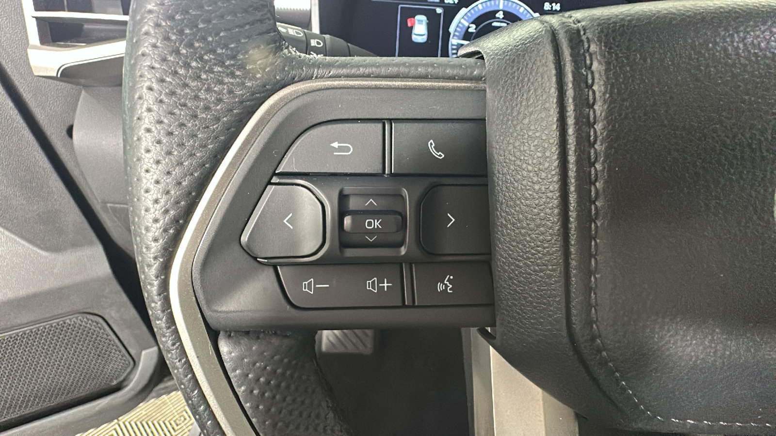 Used 2025 Toyota Sequoia Limited w/ Tow Technology Package AWD/4WD image 19