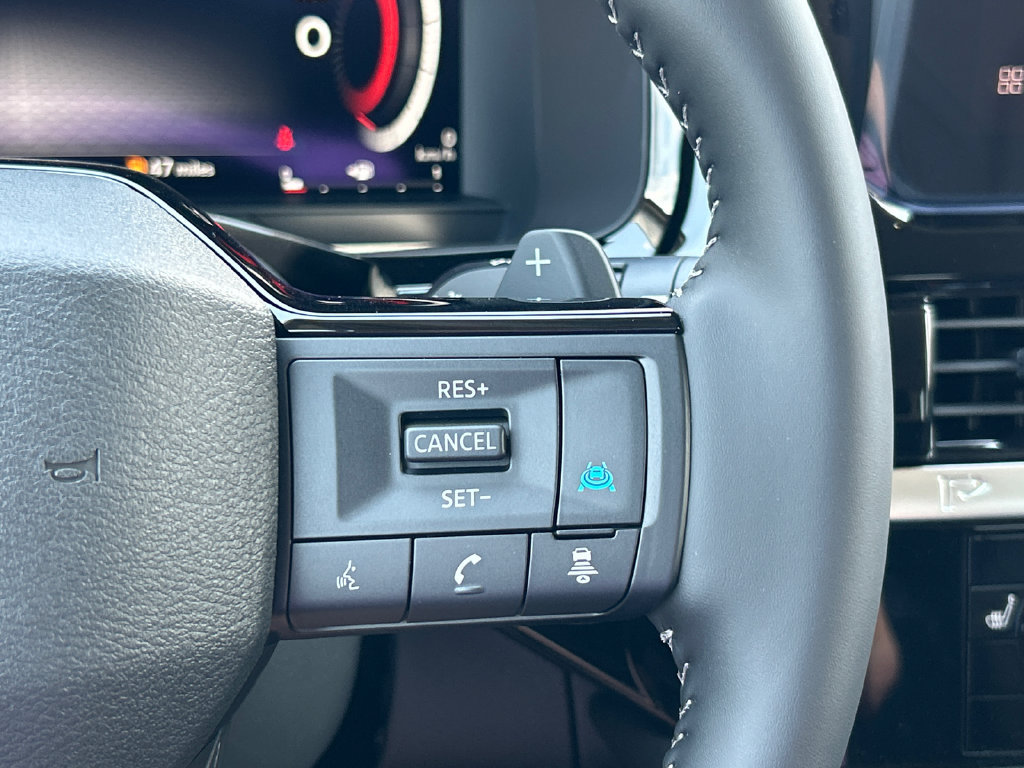 New 2026 Nissan Pathfinder SL FWD image 28