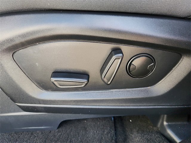 Used 2025 Ford Explorer Active image 14