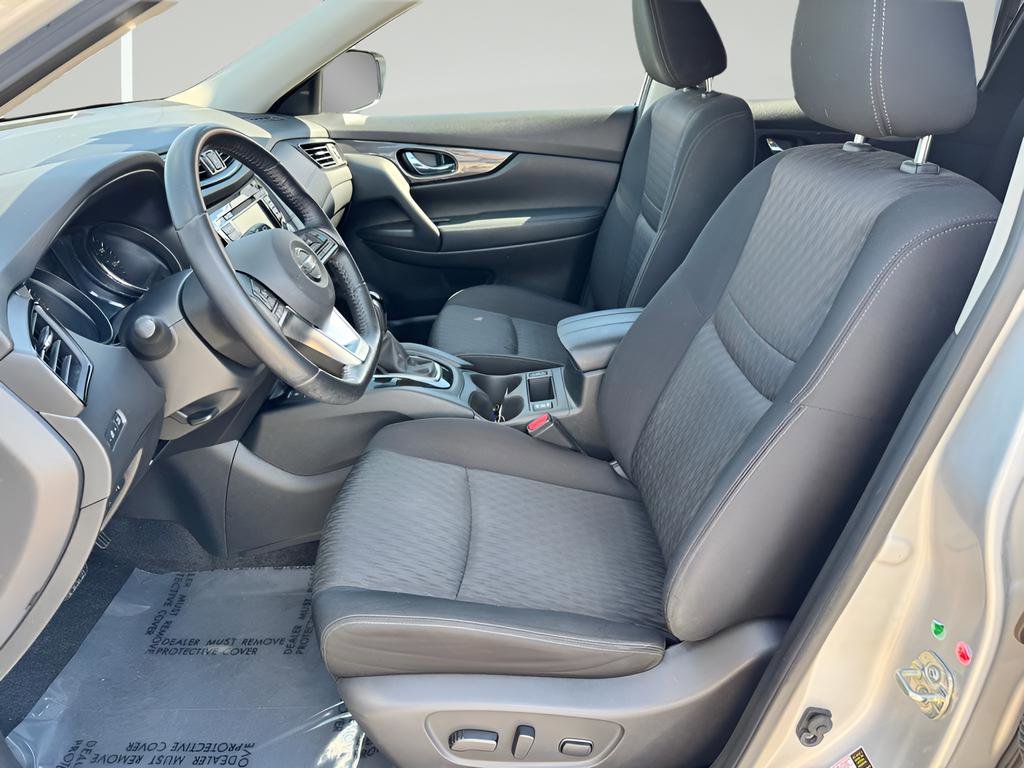 Used 2019 Nissan Rogue SV w/ Premium Package FWD image 15