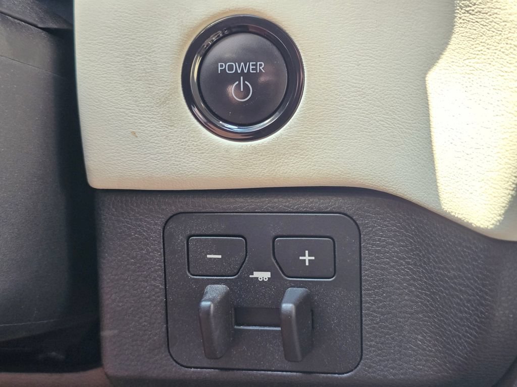Used 2025 Toyota Tundra Capstone AWD/4WD image 35