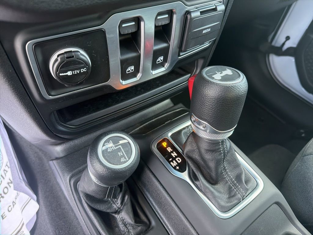 Certified 2025 Jeep Wrangler Sport image 26