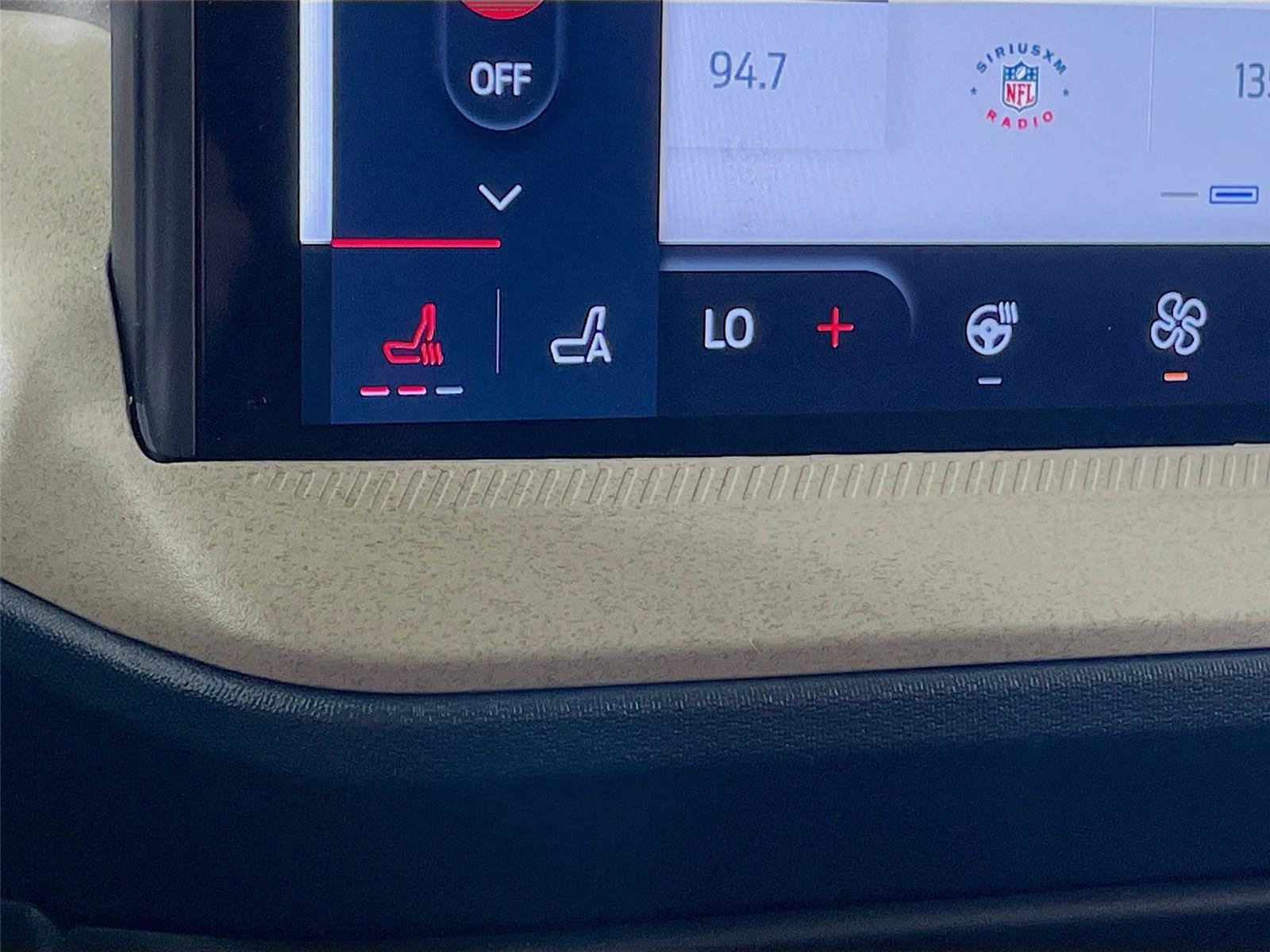 Used 2025 Ford Maverick Lariat w/ 4K Tow Package image 24