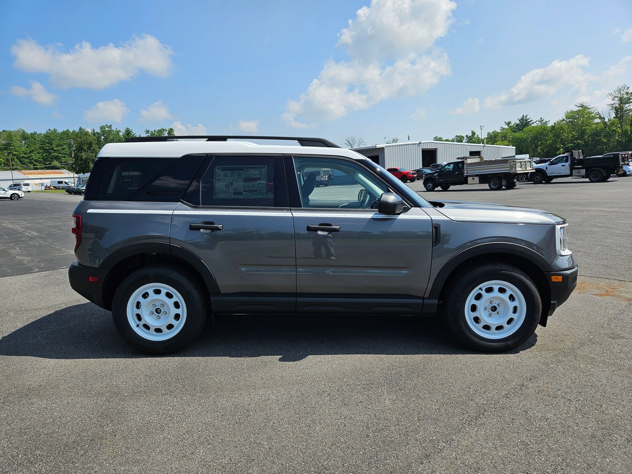 New 2025 Ford Bronco Sport Heritage w/ Convenience Package AWD/4WD image 2