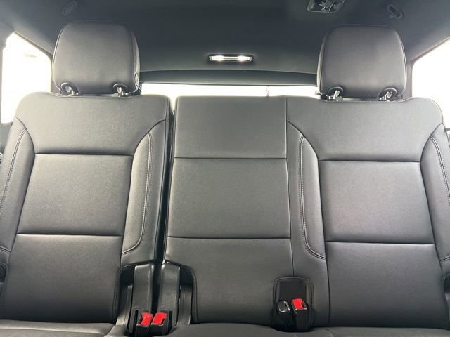 Used 2022 Chevrolet Suburban Z71 image 32