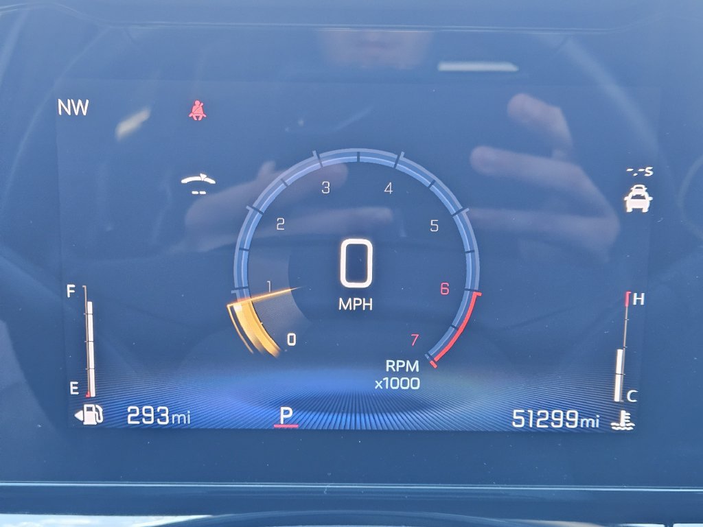 Used 2025 Chevrolet Trax ACTIV w/ Sunroof Package FWD image 16