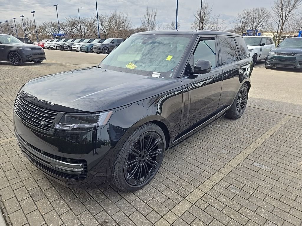 Used 2025 Land Rover Range Rover Autobiography image 1