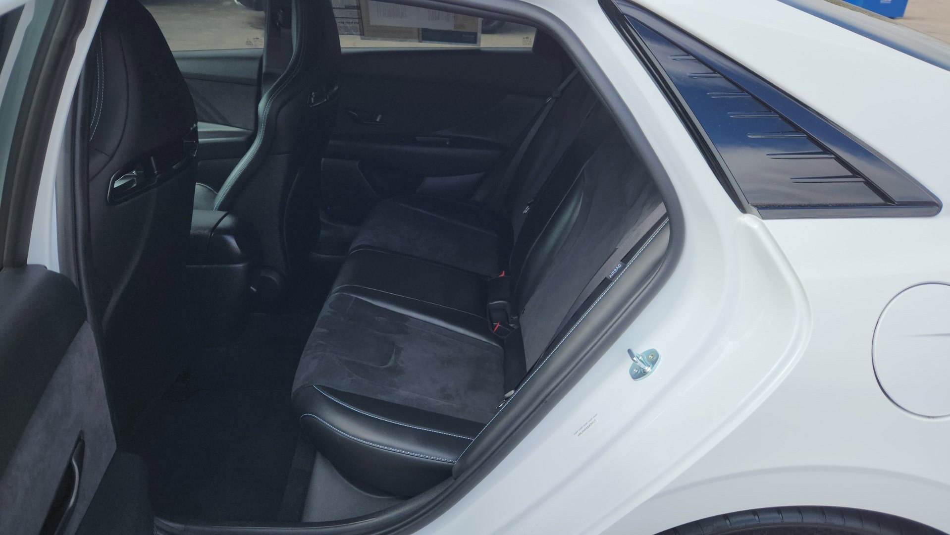 Used 2025 Hyundai Elantra N Base image 26