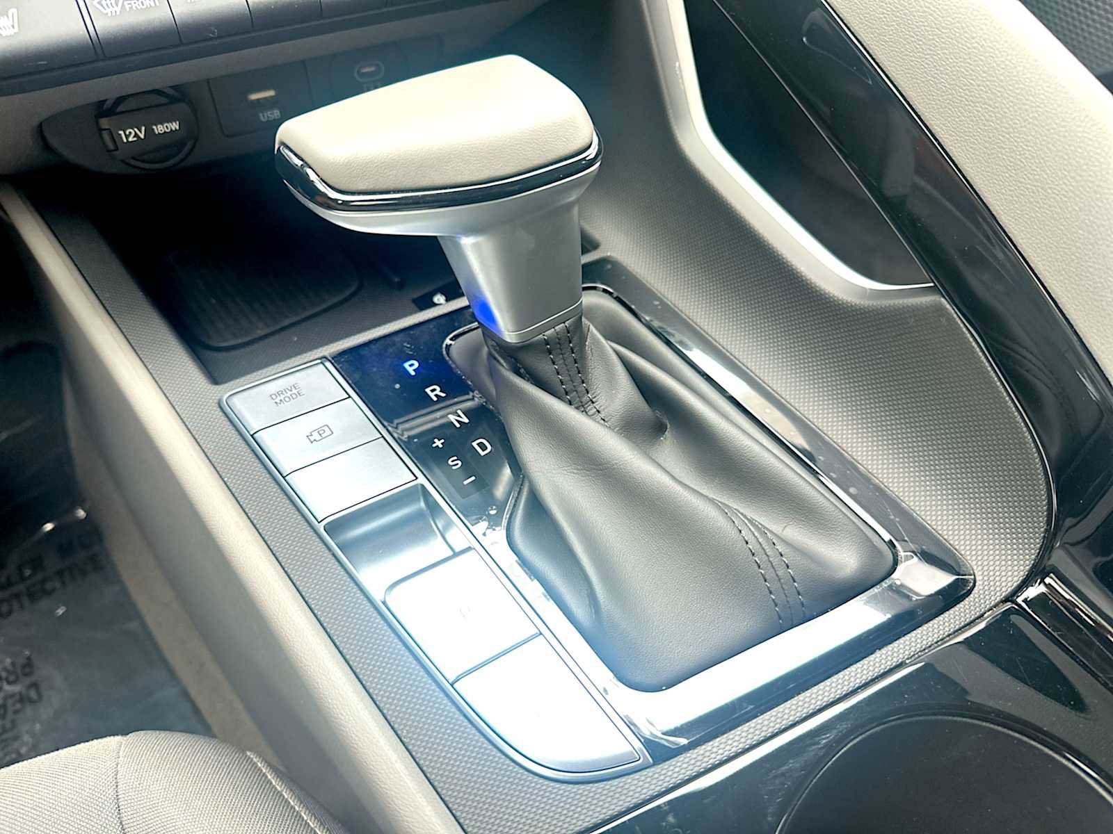 Used 2024 Hyundai Elantra SEL w/ Convenience Package image 21