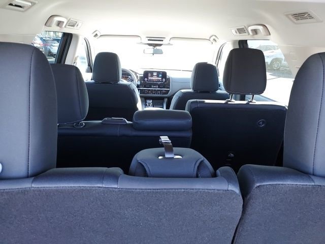 New 2025 Nissan Pathfinder SV image 7